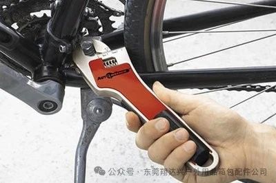 扳手在不同场景中的用途